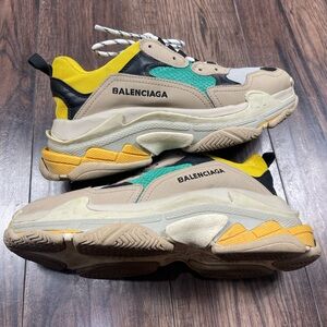 BALENCIAGA TRIPLE S